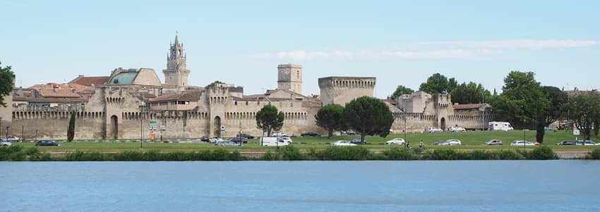 Avignon Travel Guide – Tourist attractions and useful tips